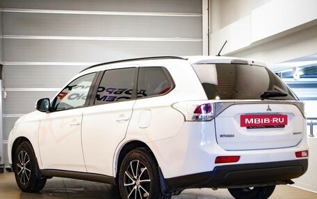Mitsubishi Outlander III рестайлинг 3, 2013 год, 967 000 рублей, 6 фотография