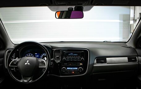 Mitsubishi Outlander III рестайлинг 3, 2013 год, 967 000 рублей, 8 фотография