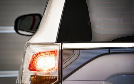 Mitsubishi Outlander III рестайлинг 3, 2013 год, 967 000 рублей, 25 фотография