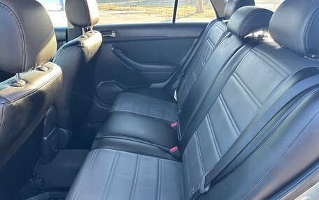 Toyota Avensis III рестайлинг, 2004 год, 780 000 рублей, 7 фотография