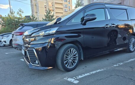 Toyota Vellfire II, 2017 год, 3 800 000 рублей, 4 фотография