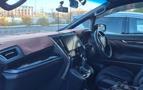 Toyota Vellfire II, 2017 год, 3 800 000 рублей, 12 фотография