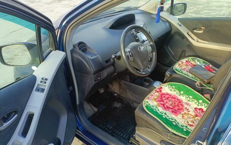 Toyota Yaris III рестайлинг, 2006 год, 445 000 рублей, 11 фотография