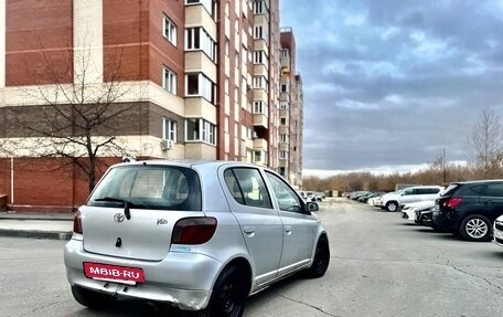 Toyota Vitz, 2000 год, 320 000 рублей, 3 фотография