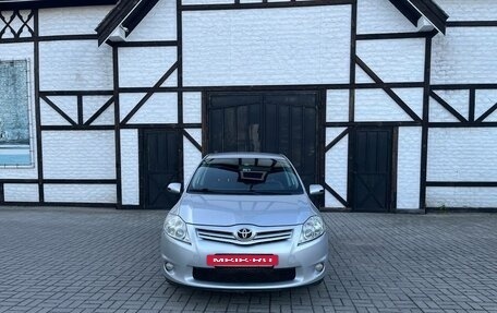 Toyota Auris II, 2010 год, 1 050 000 рублей, 3 фотография