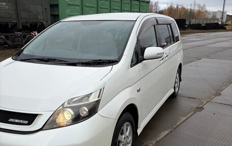 Toyota ISis I, 2011 год, 1 200 000 рублей, 2 фотография