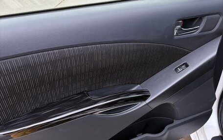 Toyota ISis I, 2011 год, 1 200 000 рублей, 10 фотография