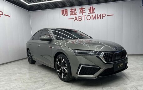 Skoda Octavia IV, 2022 год, 2 100 000 рублей, 1 фотография