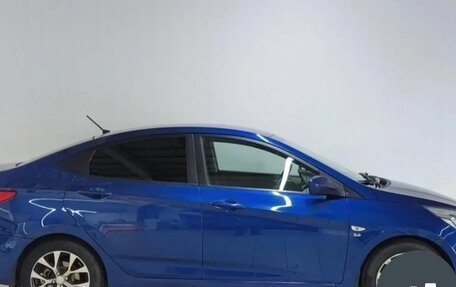 Hyundai Solaris II рестайлинг, 2016 год, 800 000 рублей, 4 фотография