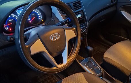 Hyundai Solaris II рестайлинг, 2011 год, 830 000 рублей, 11 фотография