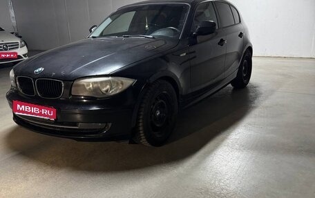 BMW 1 серия, 2011 год, 750 000 рублей, 1 фотография