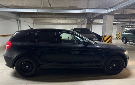 BMW 1 серия, 2011 год, 750 000 рублей, 2 фотография