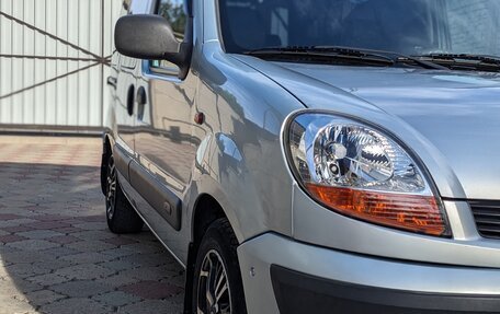 Renault Kangoo II рестайлинг, 2003 год, 580 000 рублей, 3 фотография
