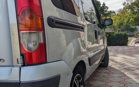 Renault Kangoo II рестайлинг, 2003 год, 580 000 рублей, 6 фотография