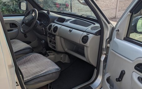 Renault Kangoo II рестайлинг, 2003 год, 580 000 рублей, 18 фотография