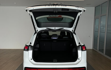 Volkswagen Tiguan, 2025 год, 4 990 000 рублей, 13 фотография