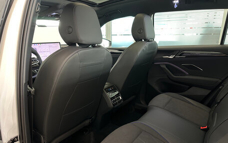 Volkswagen Tiguan, 2025 год, 4 990 000 рублей, 17 фотография