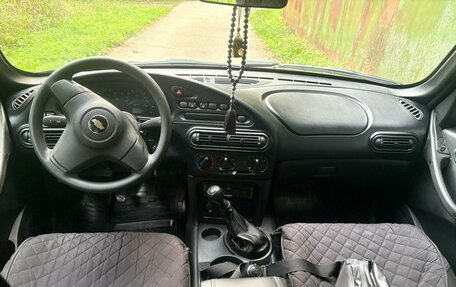 Chevrolet Niva I рестайлинг, 2018 год, 645 000 рублей, 12 фотография