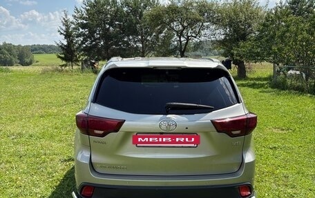 Toyota Highlander III, 2014 год, 2 850 000 рублей, 7 фотография