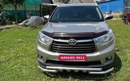 Toyota Highlander III, 2014 год, 2 850 000 рублей, 10 фотография