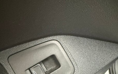 Volkswagen Tiguan II, 2017 год, 2 090 000 рублей, 27 фотография