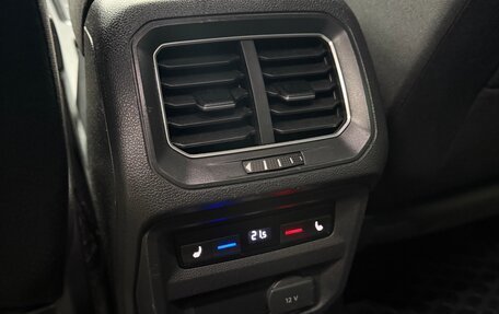 Volkswagen Tiguan II, 2017 год, 2 090 000 рублей, 24 фотография