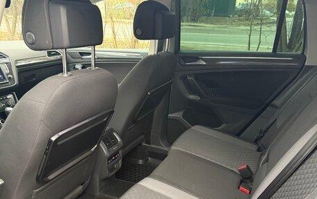 Volkswagen Tiguan II, 2017 год, 2 090 000 рублей, 28 фотография