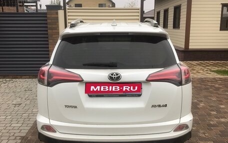Toyota RAV4, 2018 год, 2 500 000 рублей, 1 фотография