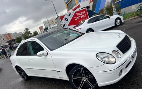 Mercedes-Benz E-Класс, 2004 год, 650 000 рублей, 2 фотография