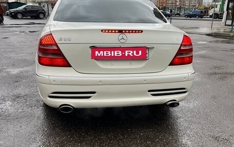 Mercedes-Benz E-Класс, 2004 год, 650 000 рублей, 5 фотография