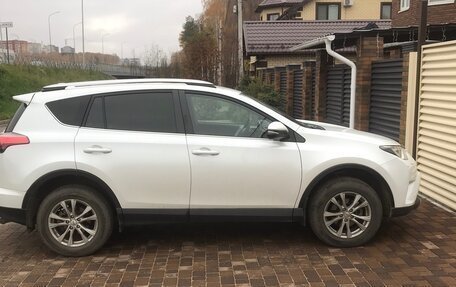 Toyota RAV4, 2018 год, 2 500 000 рублей, 2 фотография