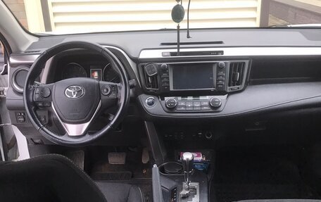 Toyota RAV4, 2018 год, 2 500 000 рублей, 6 фотография