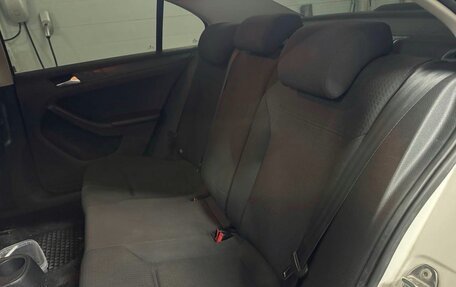 Volkswagen Jetta VI, 2015 год, 950 000 рублей, 18 фотография