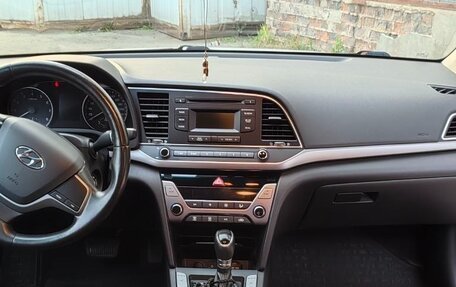 Hyundai Elantra VI рестайлинг, 2017 год, 1 450 000 рублей, 7 фотография