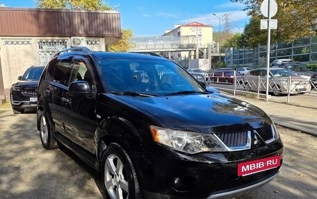 Mitsubishi Outlander III рестайлинг 3, 2008 год, 1 022 000 рублей, 2 фотография
