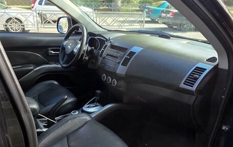 Mitsubishi Outlander III рестайлинг 3, 2008 год, 1 022 000 рублей, 15 фотография