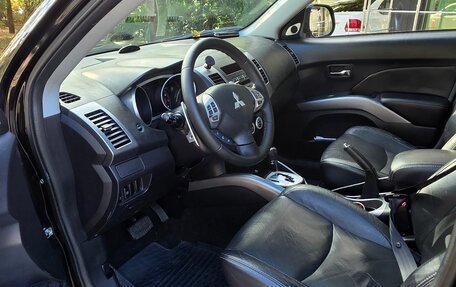 Mitsubishi Outlander III рестайлинг 3, 2008 год, 1 022 000 рублей, 18 фотография