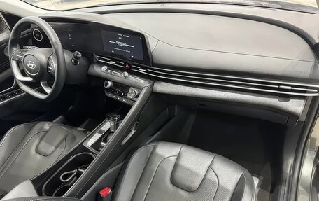 Hyundai Elantra, 2024 год, 1 990 000 рублей, 12 фотография