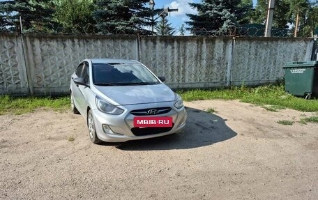 Hyundai Solaris II рестайлинг, 2011 год, 650 000 рублей, 5 фотография