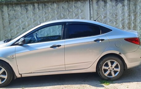 Hyundai Solaris II рестайлинг, 2011 год, 650 000 рублей, 9 фотография