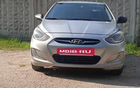 Hyundai Solaris II рестайлинг, 2011 год, 650 000 рублей, 12 фотография