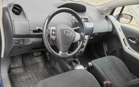 Toyota Yaris III рестайлинг, 2007 год, 650 000 рублей, 7 фотография