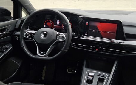 Volkswagen Golf VIII, 2022 год, 2 140 000 рублей, 8 фотография