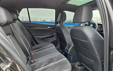 Volkswagen Golf VIII, 2022 год, 2 140 000 рублей, 15 фотография