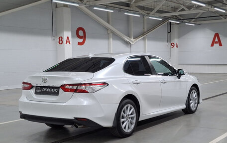 Toyota Camry, 2021 год, 2 500 000 рублей, 6 фотография