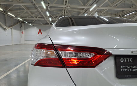 Toyota Camry, 2021 год, 2 500 000 рублей, 11 фотография