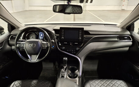 Toyota Camry, 2021 год, 2 500 000 рублей, 17 фотография