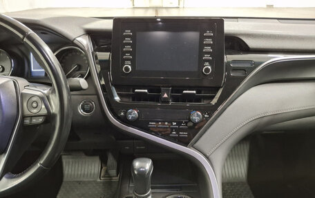 Toyota Camry, 2021 год, 2 500 000 рублей, 18 фотография