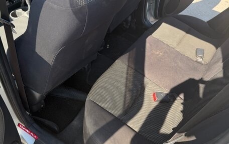 Toyota Ist II, 2003 год, 505 000 рублей, 23 фотография