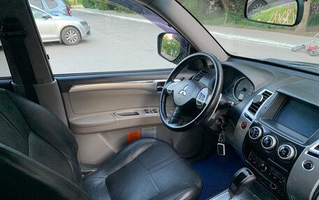 Mitsubishi Pajero Sport II рестайлинг, 2013 год, 1 650 000 рублей, 4 фотография